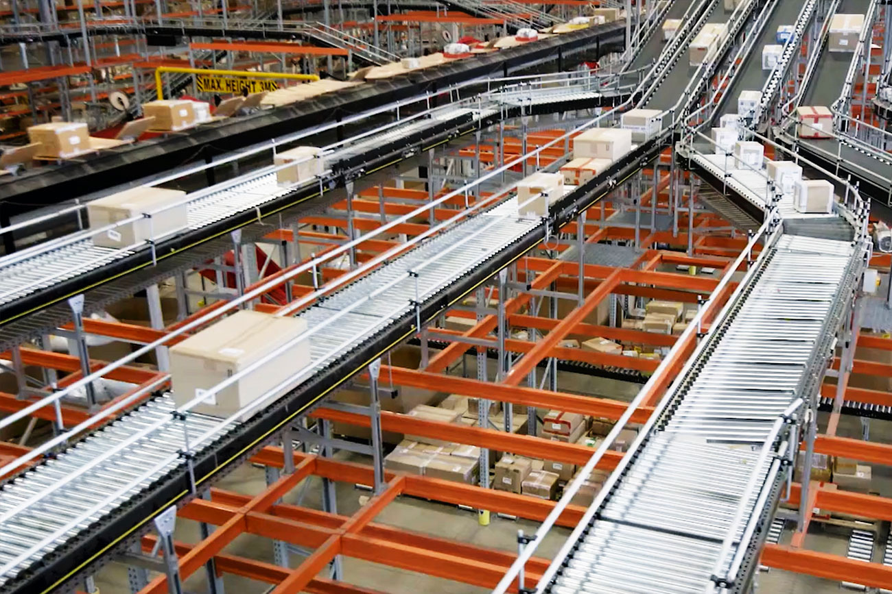 Warehouse Conveyor with boxes